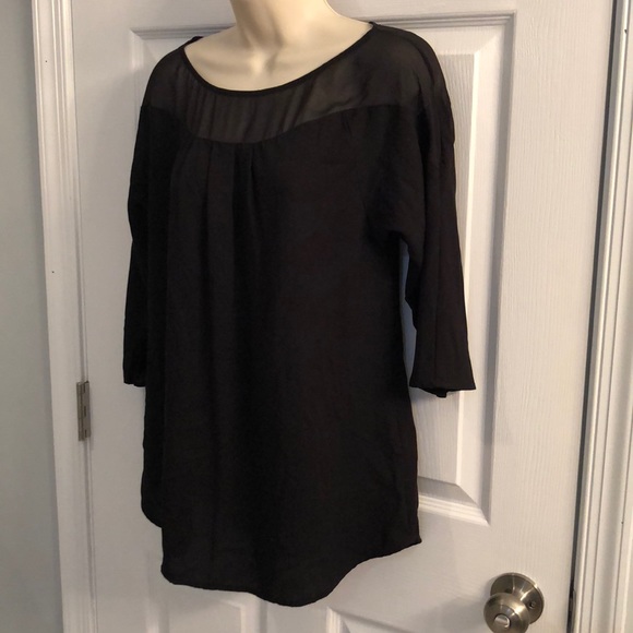 MOVING SALE!!! | H&M | Black 1/2 Sleeve Blouse - Picture 2 of 5